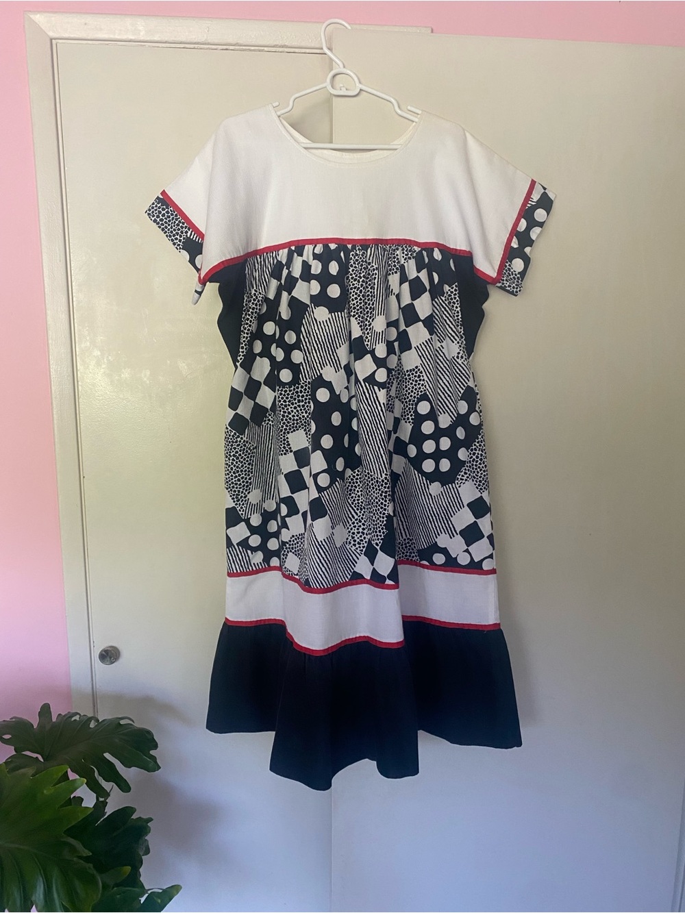Black, white and red 1970s vintage mumu — large
